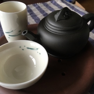 メダカの模様が美しい中国茶器ミニセット