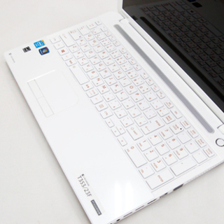 ホワイト ノートPC 東芝 T353/23F 4GB 無線 カメラ Win10 ホワイト ノートPC 東芝 T353/23F 4GB 無線 カメラ Win10