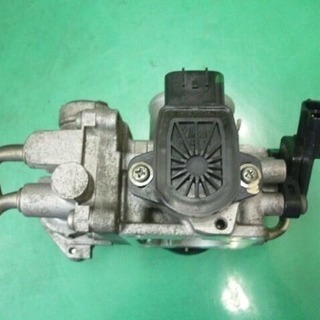 エブリィ DA６４V スロットルボディー ECU33920-68H52 H18年 | w2