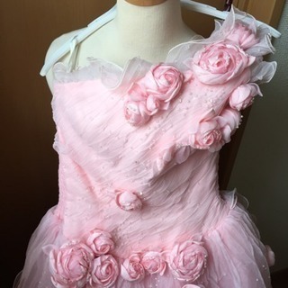 美品ピンク薔薇コサージュ付きウェディング カラードレス