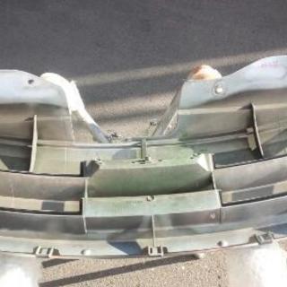 値下げしました*セレナ　C25 メッキ　ラジエターグリル　フロントグリル　純正