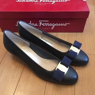 フェラガモパンプス　美品 極美品フェラガモパンプス7cmヒール