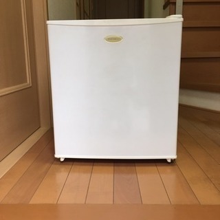 【中古】小型冷蔵庫 DAEWOO AFC-110