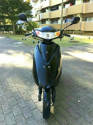 非常に良いエンジン。ホンダ、ディオ、AF68。フロントタイヤはほぼ新品です。後輪は非常に良好な状態です。バッテリーは非常に良好な状態です。空冷バイク。