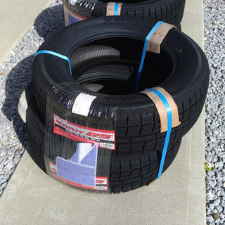 【新品】205/65R15 スタッドレスタイヤ　 4本セット T...