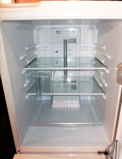 ☆\tパナソニック Panasonic NR-B146W 138L 2ドアノンフロン冷凍冷蔵庫◆まとめ買いに便利な大きめ冷凍室が魅力