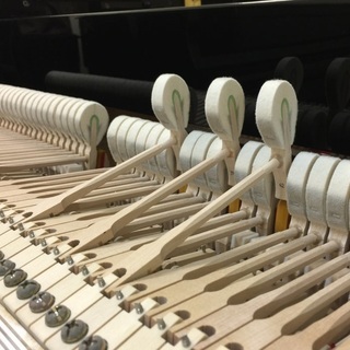 シャネル  P73176V64615 ラインストーンボタン ツイードジャケット レディース 34-調律師のｵｰﾊﾞｰﾎｰﾙ済みグランドピアノ　ヤマハ　G3E　1983年製造