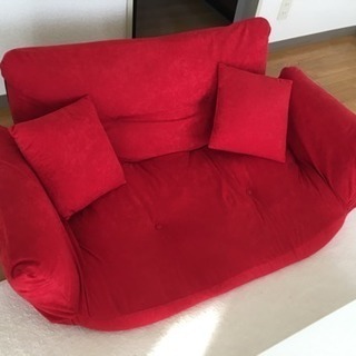 赤いソファ
