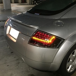 Audi TT  8n  DECTANE製 LEDテールランプ 左右