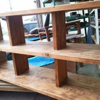 収納家具 無垢材、焼杉、重厚3段棚、手造り品