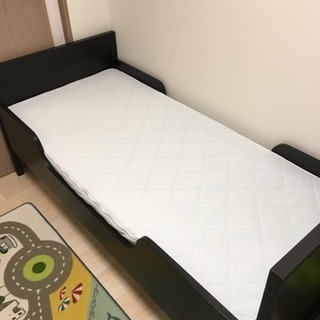 IKEA 子供用ベッドとマットレス