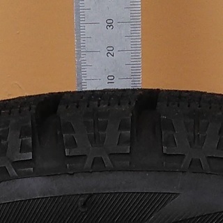 スタッドレス 155/65/Ｒ13 REVOGZ 鉄ホイール付き4本 ワゴンＲで2