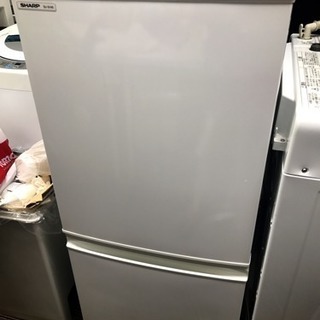 シャープ　冷蔵庫　２０１０年製