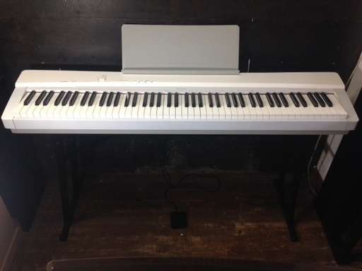 カシオ　電子ピアノ　2011年製　PX-135WE　23,000円