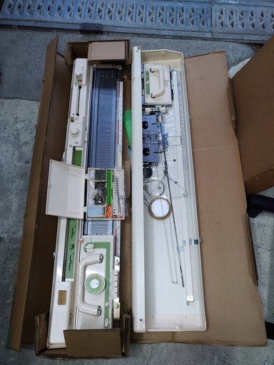 ブラザー 編み機 パリエ8 KH-881