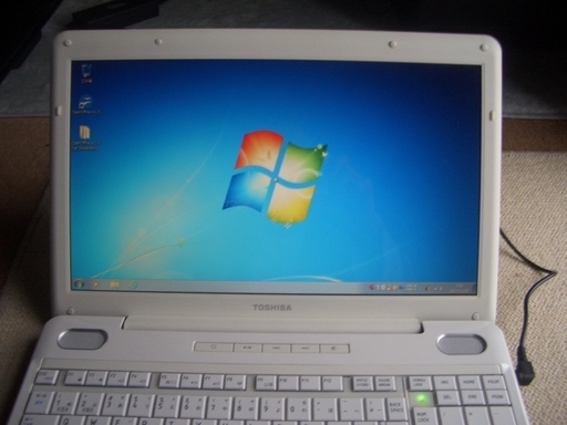 Core i3 ノートパソコン 東芝 dynabook EX/55LWH すぐに使用できます