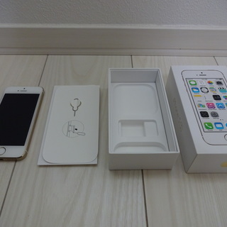 【美品】iphone5s ゴールド 32GB docomo 本体...