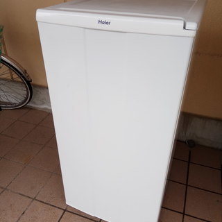 冷凍庫　無料　Haier　JF-NU100B　2008年製　まだ...