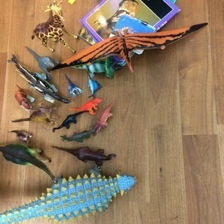 恐竜  おもちゃ 本