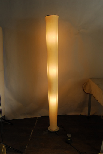 ヤマギワ FISBA 布製フロアスタンド S2975 美しい光です