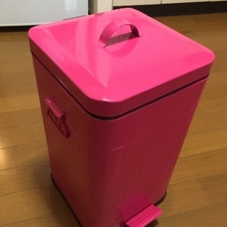 ゴミ箱(ペダル式・ピンク)