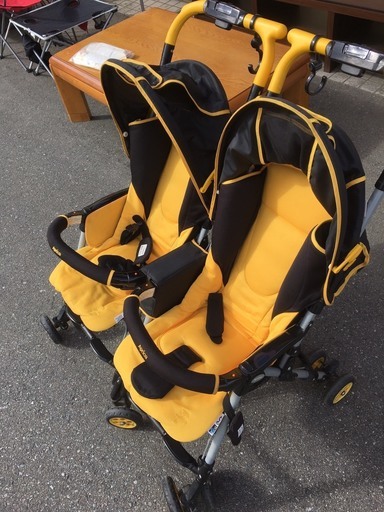 Aprica ネルッコベッド ツインズサーモ 2人乗り