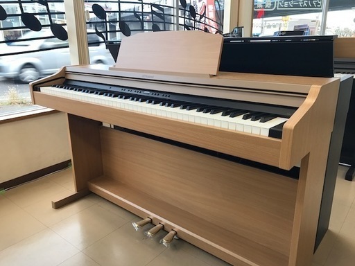 新品電子ピアノ　Roland  RP501