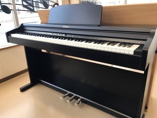 新品電子ピアノ　Roland  RP501 -CRS