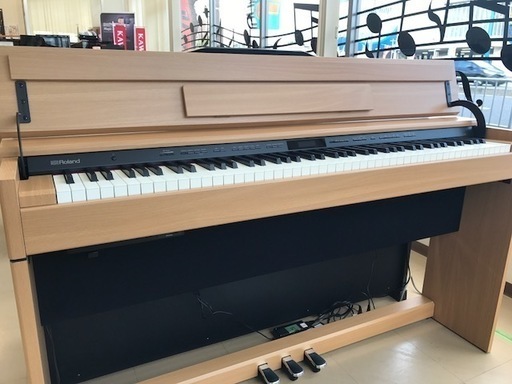 新品電子ピアノ　Roland  DP603