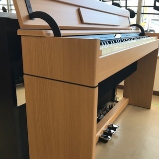 新品電子ピアノ　Roland  DP603