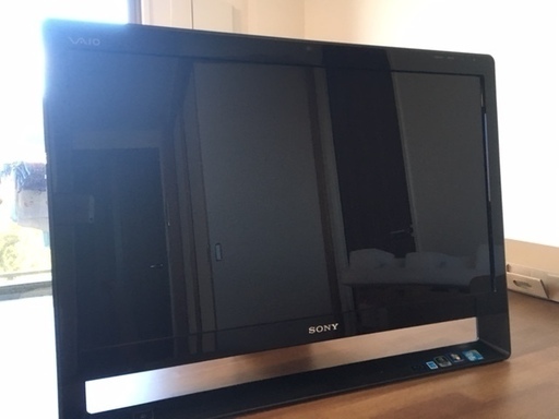 大画面Full HD液晶とブルーレイでテレビを堪能 24型プレミアムボードPC VAIO L　中古