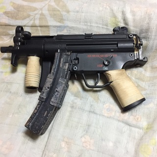 マルイ　MP５K　PDW　折りたたみストック　マガジン２本　クリップ