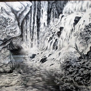 迫力　新品同様　岩上青稜　瀑布　水墨画　日本画水墨画協会会長　変12号(絵寸60×56cm、額寸77×74cm)  紙本　共シール　直筆　高級和額　材質女桑　表面アクリル　被せ箱　工芸　美術工芸品　伝統工芸品　日本画　絵画　引き取り可能な方のみでお願い致します。