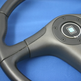 NARDI Z5 ナルディ　ゼットファイブ　ブラックレザー　ホーン付属　365mm〔N510〕