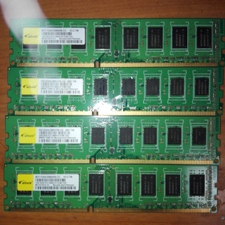 デスクトップ　メモリー　DDR3 1G ×4枚