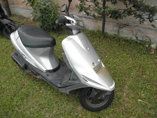 スズキ V100