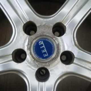 中古スタッドレスタイヤ（215/65 R16、BLIZZAK VRX）ホイール付き　昨年冬シーズンのみ使用（アルファード装着）