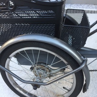 『11月末まで最終値下げします』YAMAHA　PAS　三輪自転車　20in　電動三輪車　充電器付き　11-6-8A