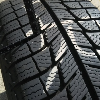 【値下】スタッドレスタイヤ ホイール付 4本セット ミシュラン 2016年製 195/65/R15 30系プリウスで使用