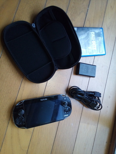 PSVita ワイファイモデル黒＋ソフトコールオブデューティー