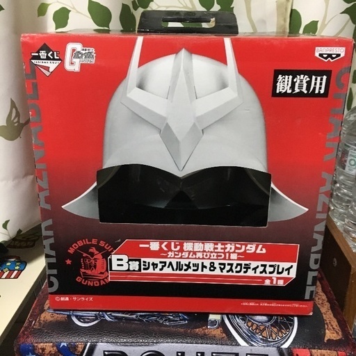 シャアヘルメット\u0026マスクディスプレイ