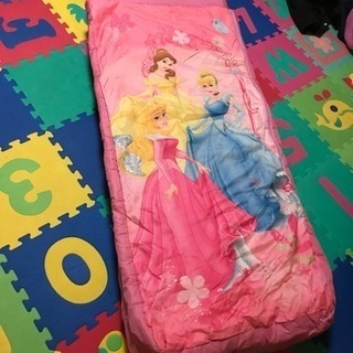 ディズニー プリンセス 寝袋 (中古 1回〜2回使用)
