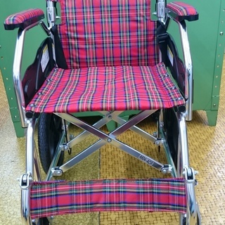 ☆高く買取るゾウ　八幡西店☆【直接引取限定】KADOKURA　介護用車椅子　折りたたみ式の美品です！