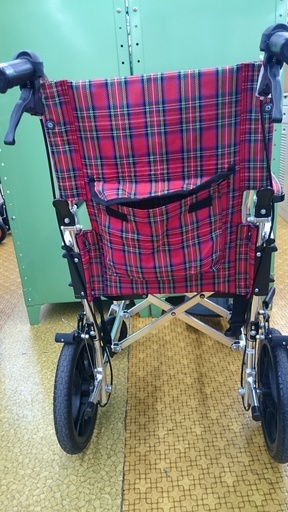 ☆高く買取るゾウ 八幡西店☆【直接引取限定】KADOKURA 介護用車椅子  