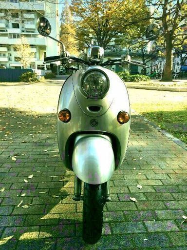 (3937 km)。本当の走行距離。優れたエンジン。 （ヤマハ）（ビーノ）。バックタイヤは新品です。フロントタイヤはほぼ新品です。エンジンオイルは新品です。水冷式オートバイ。