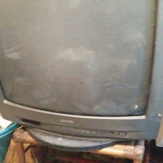 ブラウン管のテレビ。2台あります。