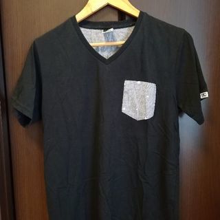 【値下げ！】【ポケット付き】黒Tシャツ【美品】