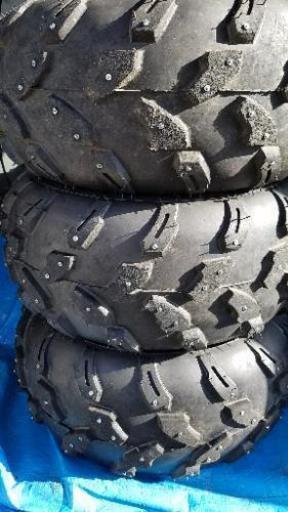 ATVタイヤ中古　スパイク　ホイール付き