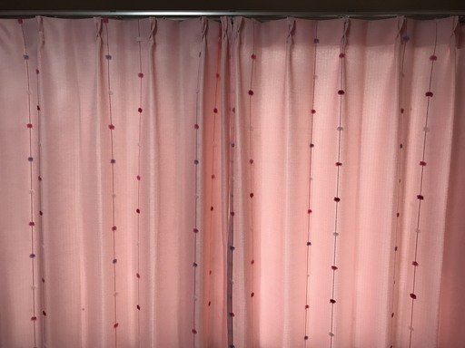 可愛いピンクのカーテン レースカーテン付き れーーこ 九段下のカーテン ブラインドの中古あげます 譲ります ジモティーで不用品の処分