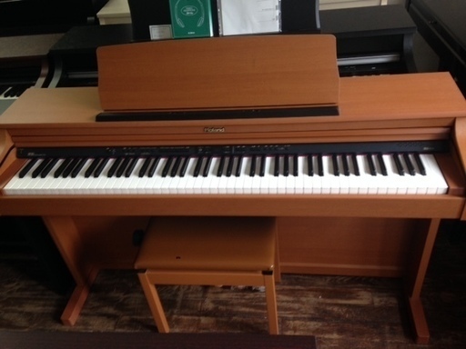 ローランド　電子ピアノ　2007年製　HP203C
